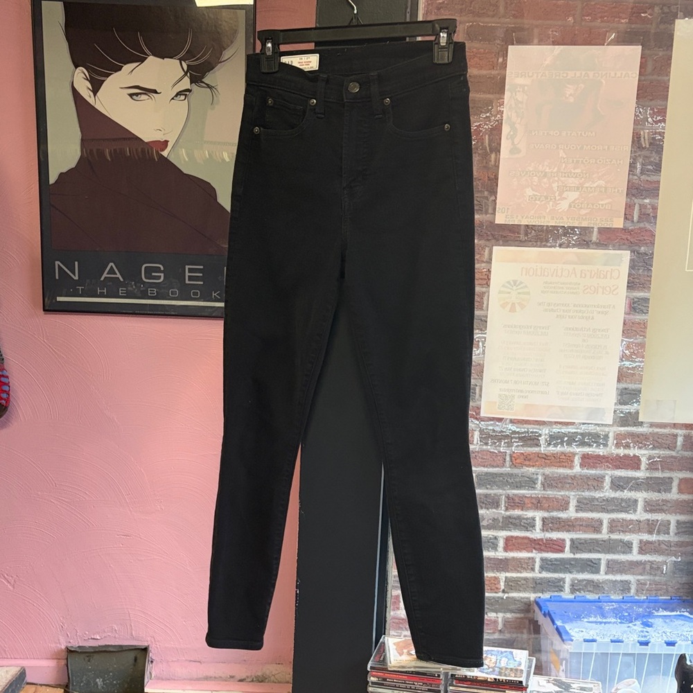 GAP Women's True Skinny High Rise Black Jeans